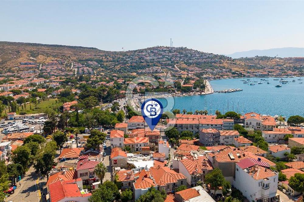 Foça'da Satılık Restorasyonlu Masrafsız Taş Ev