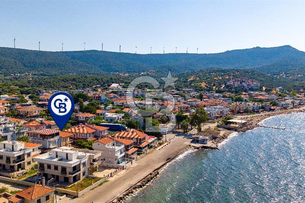 Yenifoça Gencelli'de Deniz Manzaralı Satılık 4+1 Villa