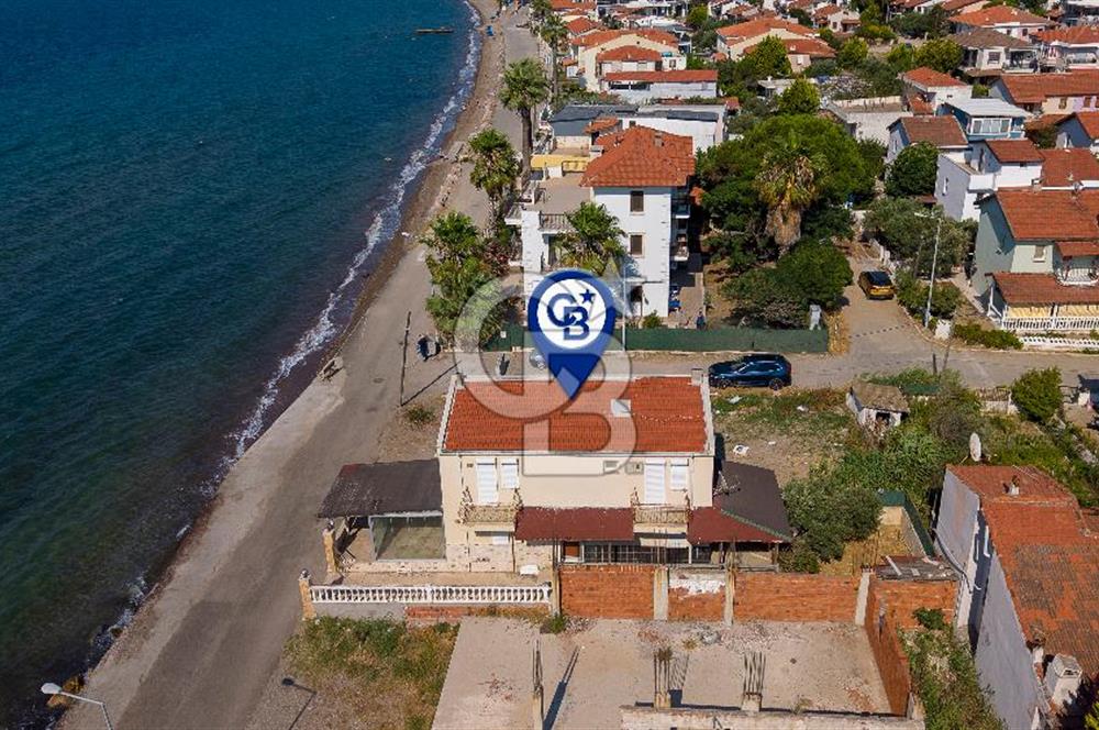 Yenifoça Gencelli'de Denize Sıfır Satılık 2+1 Villa