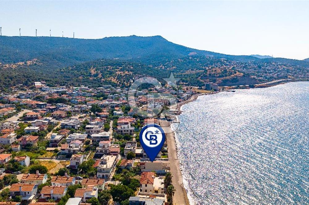 Yenifoça Gencelli'de Denize Sıfır Satılık 2+1 Villa