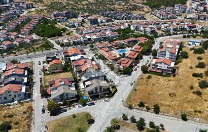 DİKİLİ SALİMBEY'DE 5+1 TERASLI MÜSTAKİL 420m2 SATILIK BAHÇELİ VİLLA