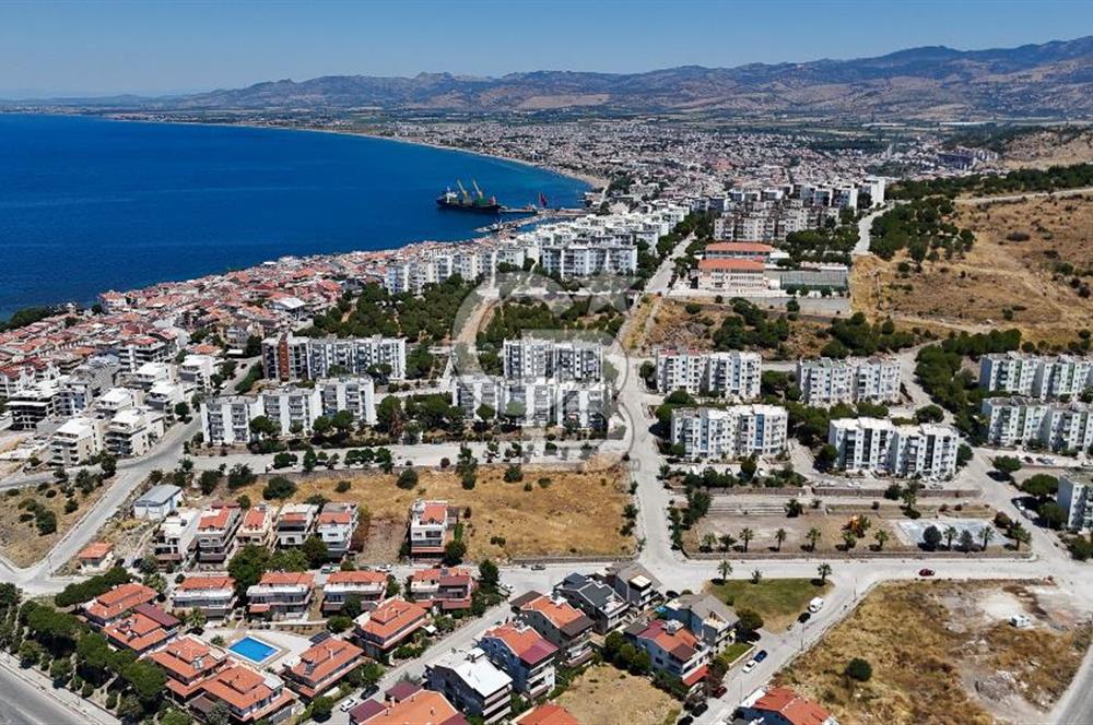DİKİLİ SALİMBEY'DE 5+1 TERASLI MÜSTAKİL 420m2 SATILIK BAHÇELİ VİLLA