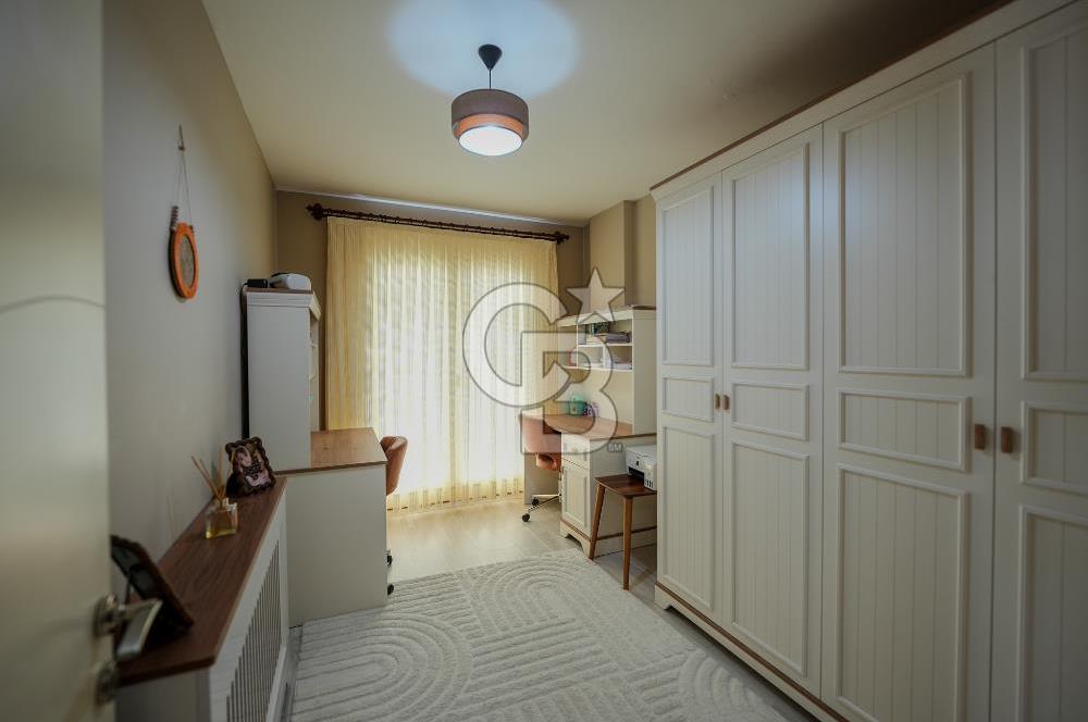 DİKİLİ SALİMBEY'DE 5+1 TERASLI MÜSTAKİL 420m2 SATILIK BAHÇELİ VİLLA