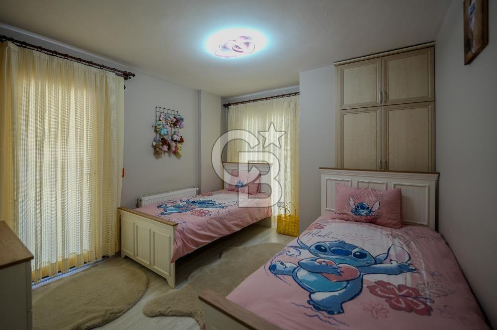 DİKİLİ SALİMBEY'DE 5+1 TERASLI MÜSTAKİL 420m2 SATILIK BAHÇELİ VİLLA