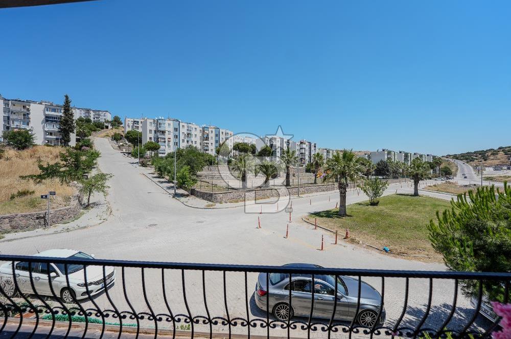DİKİLİ SALİMBEY'DE 5+1 TERASLI MÜSTAKİL 420m2 SATILIK BAHÇELİ VİLLA