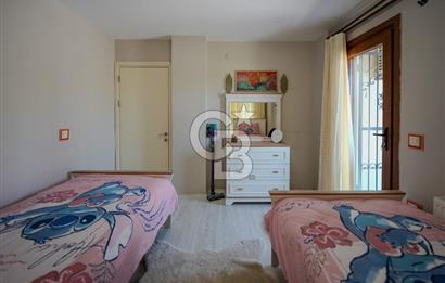 DİKİLİ SALİMBEY'DE 5+1 TERASLI MÜSTAKİL 420m2 SATILIK BAHÇELİ VİLLA