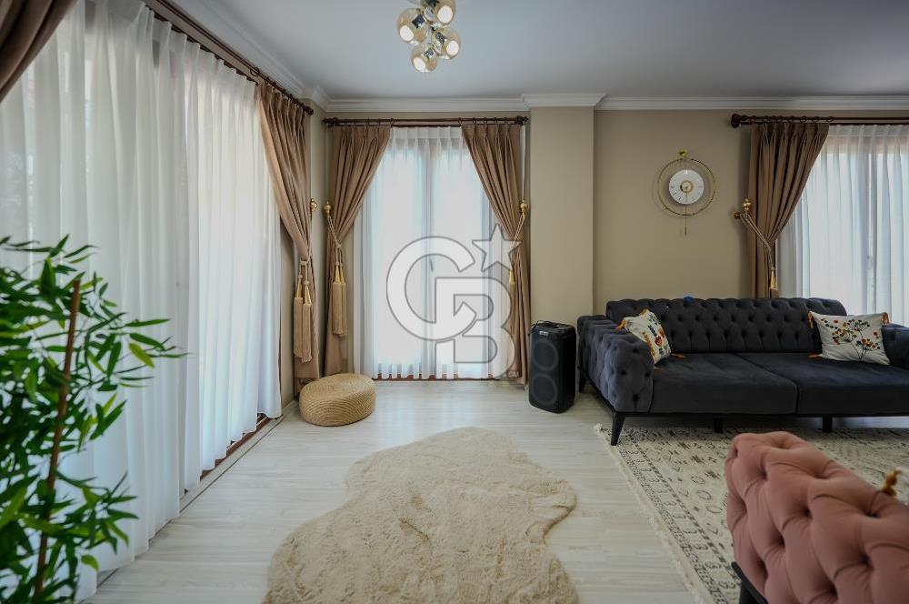 DİKİLİ SALİMBEY'DE 5+1 TERASLI MÜSTAKİL 420m2 SATILIK BAHÇELİ VİLLA