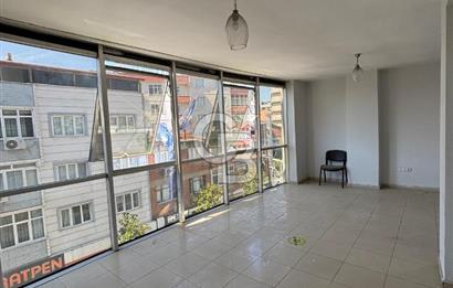 MERKEZİ KONUMDA CADDE CEPHELİ KİRALIK 2+0 OFİS FIRSATI
