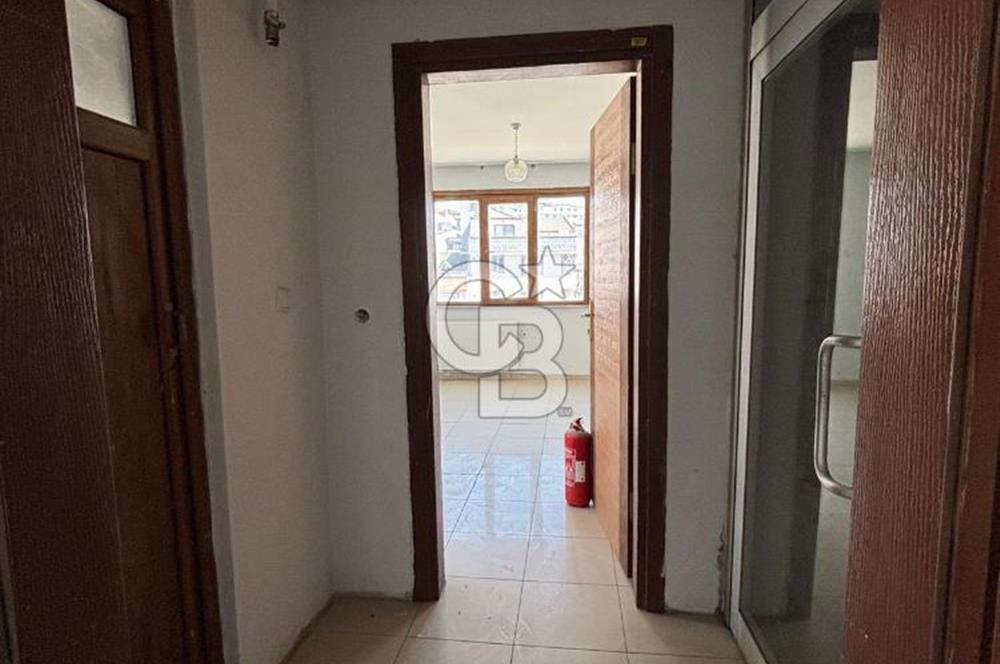 MERKEZİ KONUMDA CADDE CEPHELİ KİRALIK 2+0 OFİS FIRSATI