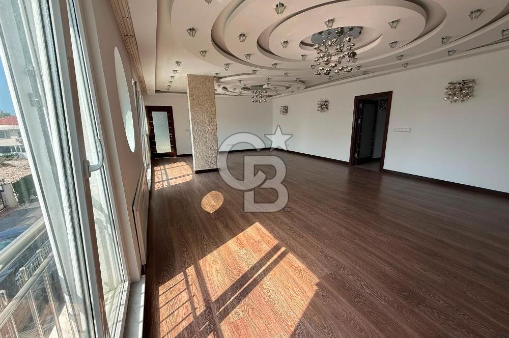 Florya Şenlikköy Prestijli Bina'da, Ara Kat 5+2 Kiralık Daire