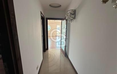 Florya Şenlikköy Prestijli Bina'da, Ara Kat 5+2 Kiralık Daire