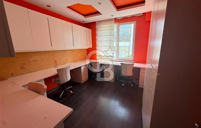 Florya Şenlikköy Prestijli Bina'da, Ara Kat 5+2 Kiralık Daire