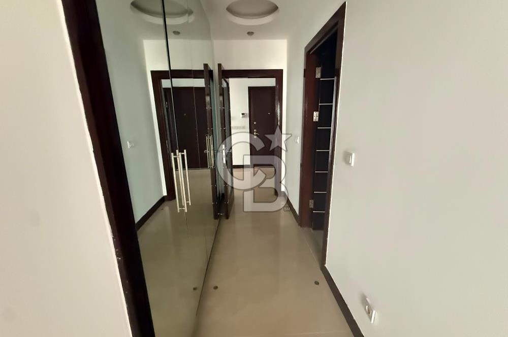 Florya Şenlikköy Prestijli Bina'da, Ara Kat 5+2 Kiralık Daire