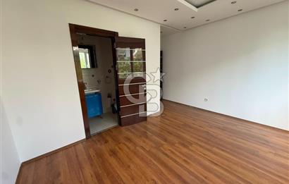 Florya Şenlikköy Prestijli Bina'da, Ara Kat 5+2 Kiralık Daire