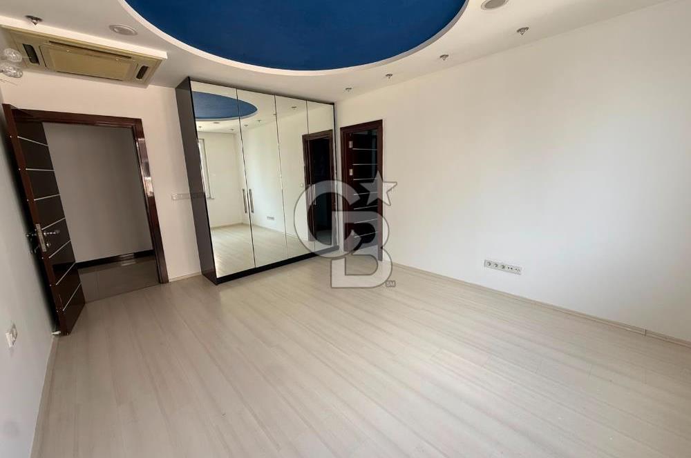 Florya Şenlikköy Prestijli Bina'da, Ara Kat 5+2 Kiralık Daire