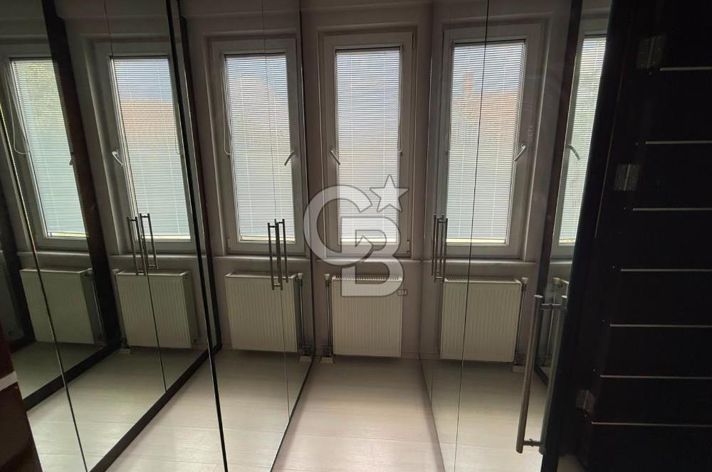 Florya Şenlikköy Prestijli Bina'da, Ara Kat 5+2 Kiralık Daire