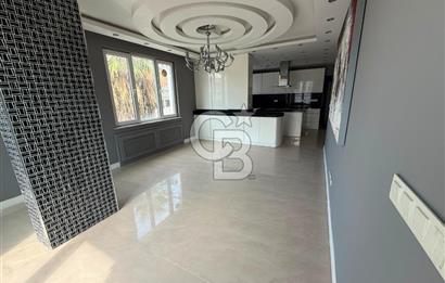Florya Şenlikköy Prestijli Bina'da, Ara Kat 5+2 Kiralık Daire