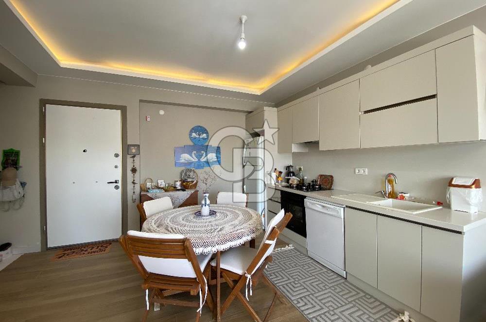 Ayvalık Altınova'da Havuzlu Site İçerisinde 2+1 Satılık Daire