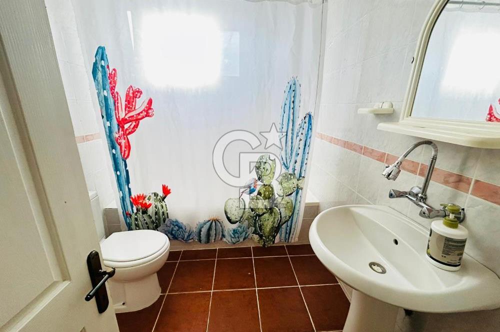 Ayvalık Küçükköy Gümrük Mahallesi'nde Eşyalı 2+1 Kiralık Daire