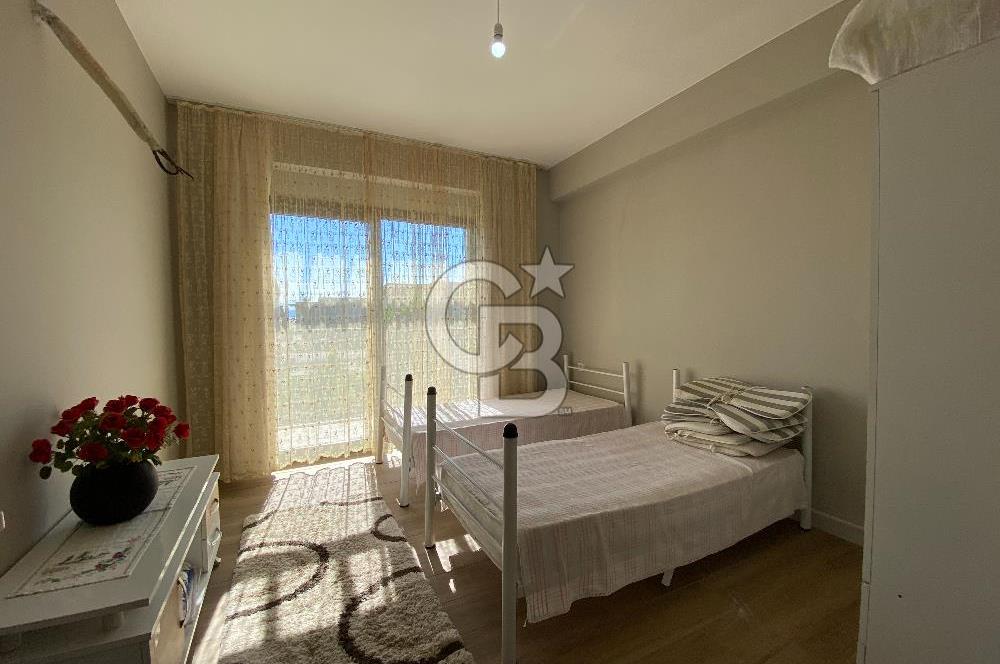 Ayvalık Altınova'da Havuzlu Site İçerisinde 2+1 Satılık Daire