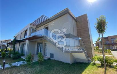 Ayvalık Altınova'da Havuzlu Site İçerisinde 2+1 Satılık Daire