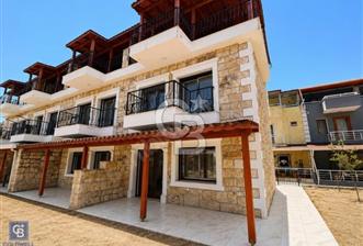 YENİFOÇA'DA DENİZE MARİNAYA YÜRÜME MESAFESİNDE 4+1 SATILIK VİLLA - 7 - 359145