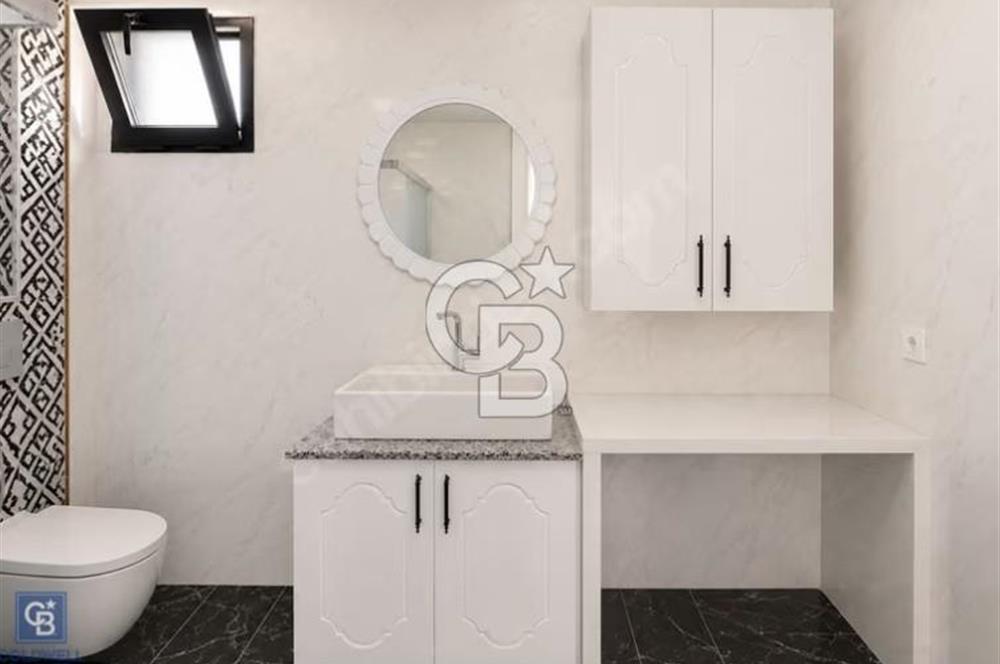 YENİFOÇA'DA DENİZE MARİNAYA YÜRÜME MESAFESİNDE 4+1 SATILIK VİLLA