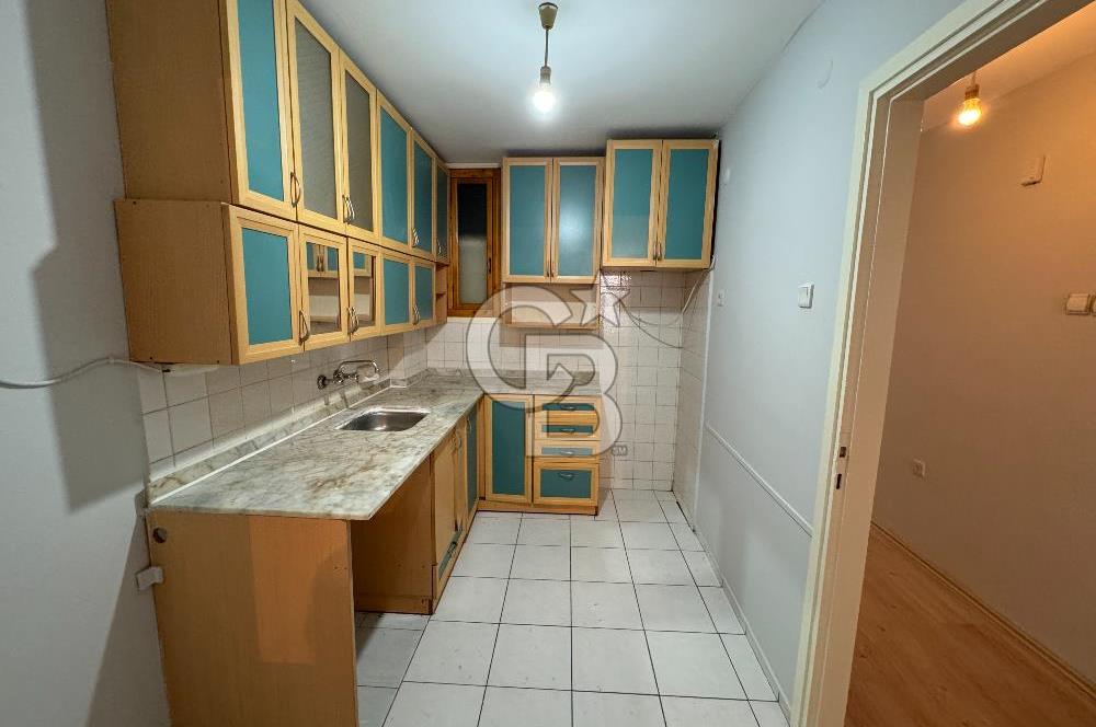 Karşıyaka Bahçelievler de Satılık Giriş Kat 2+1 Daire