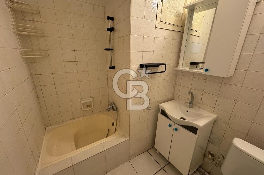 Karşıyaka Bahçelievler de Satılık Giriş Kat 2+1 Daire