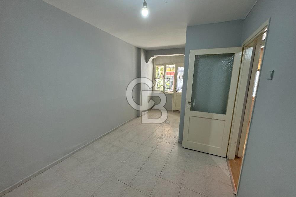 Karşıyaka Bahçelievler de Satılık Giriş Kat 2+1 Daire