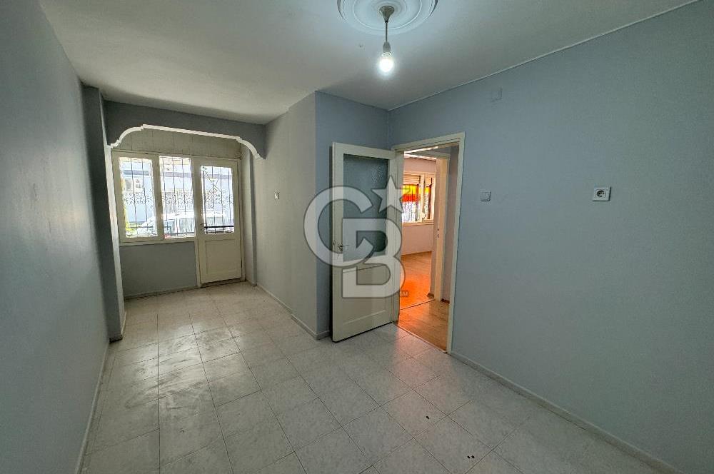 Karşıyaka Bahçelievler de Satılık Giriş Kat 2+1 Daire