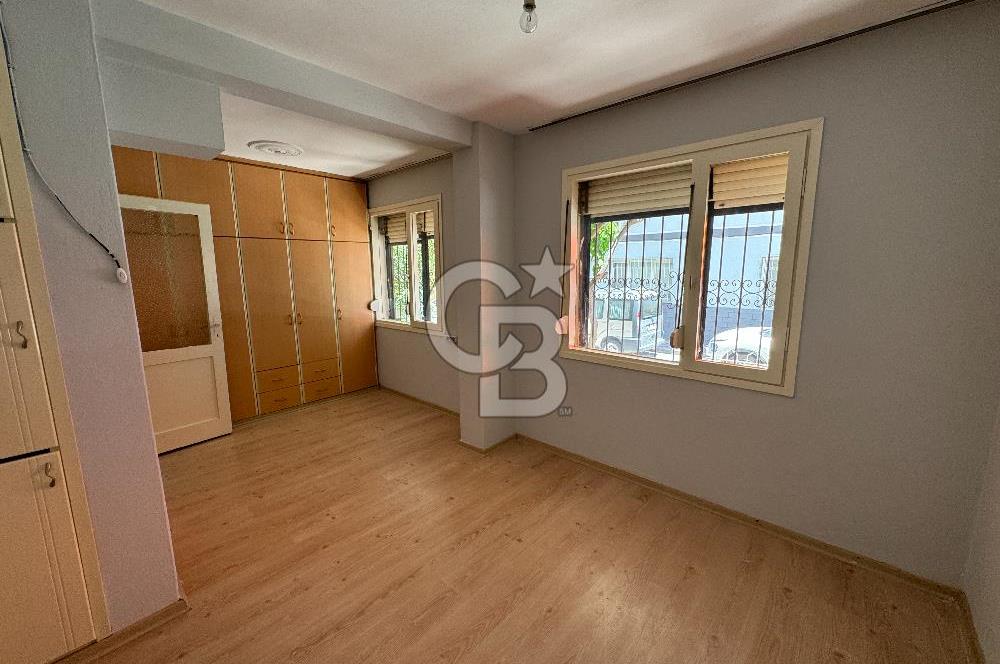 Karşıyaka Bahçelievler de Satılık Giriş Kat 2+1 Daire