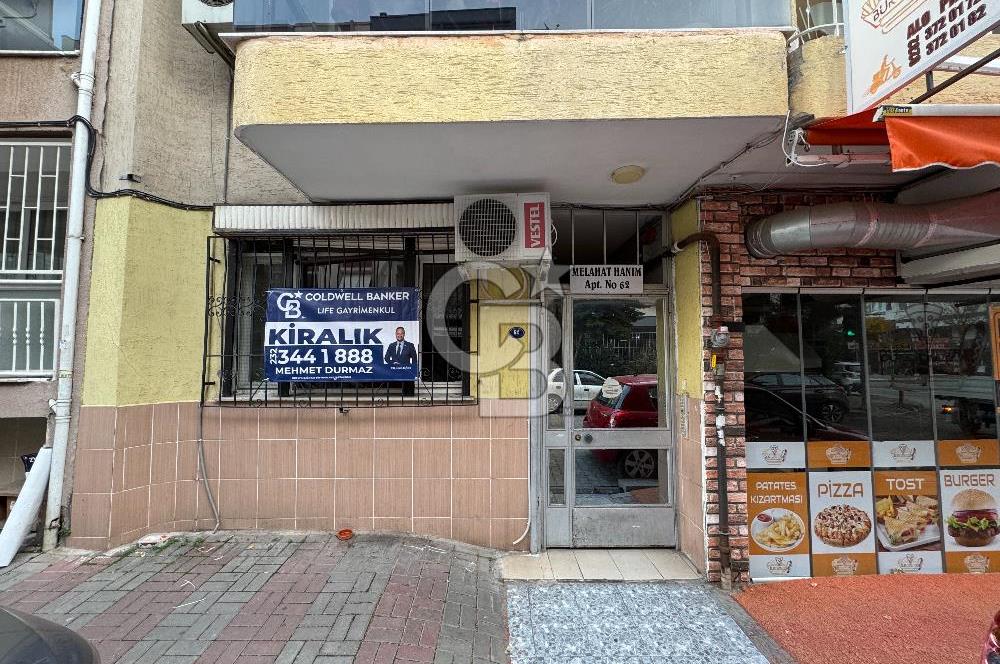 Karşıyaka Bahçelievler de Satılık Giriş Kat 2+1 Daire