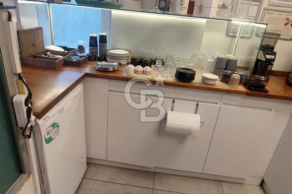 Bostanlı'da Devren Kiralık Butik Kafe 