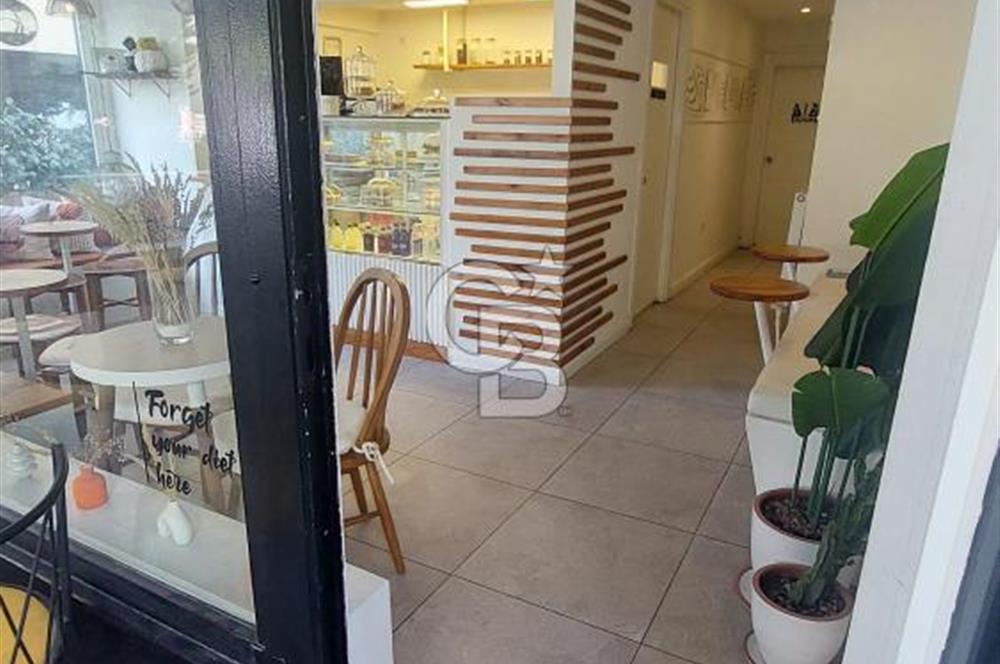 Bostanlı'da Devren Kiralık Butik Kafe 