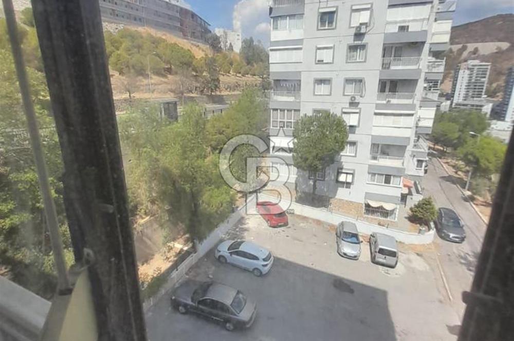 Egekent Çağdaş Sitesinde Asansörlü, Otoparklı, Klimalı