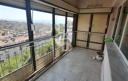 Egekent Çağdaş Sitesinde Asansörlü, Otoparklı, Klimalı