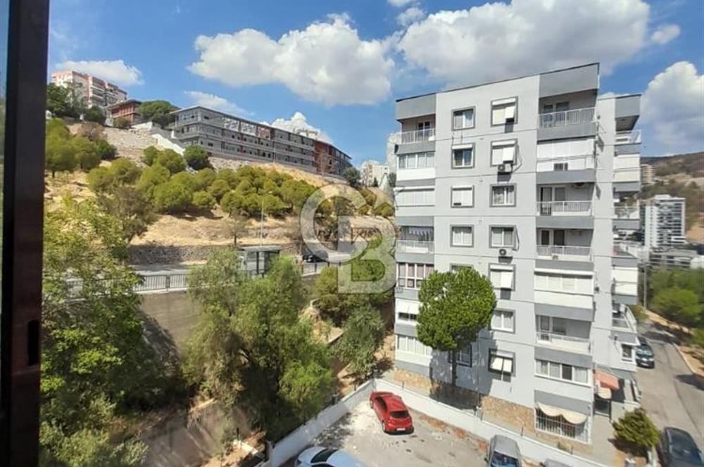 Egekent Çağdaş Sitesinde Asansörlü, Otoparklı, Klimalı