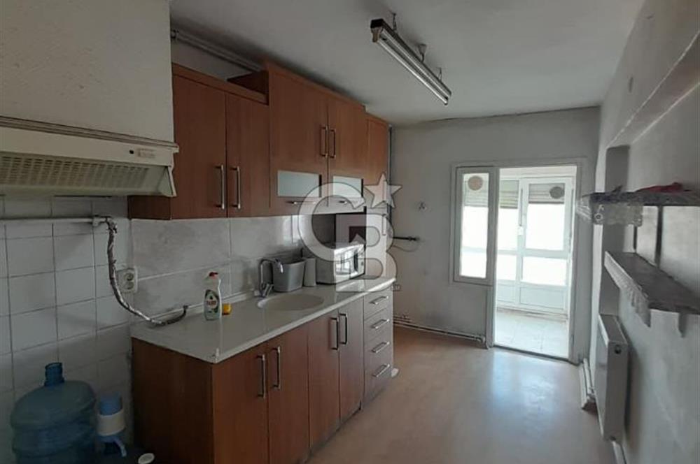 Egekent Çağdaş Sitesinde Asansörlü, Otoparklı, Klimalı