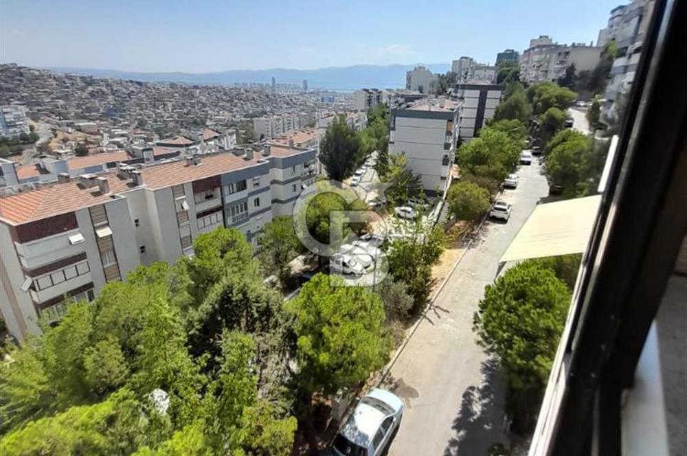 Egekent Çağdaş Sitesinde Asansörlü, Otoparklı, Klimalı