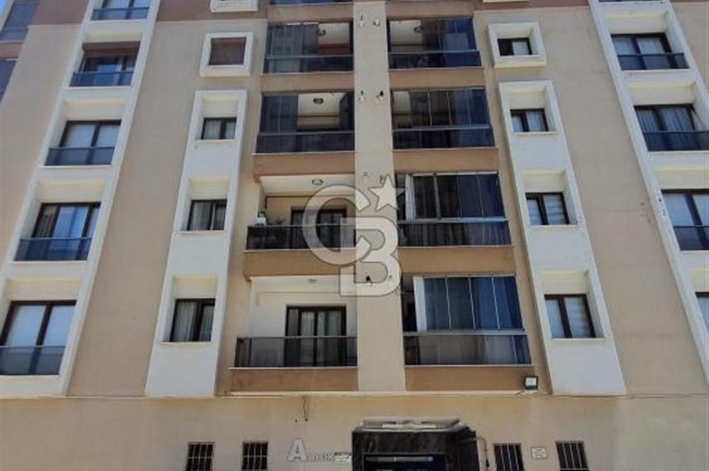 Buca da Güvenli Sitede Pırıl Pırıl Ebeveyn Banyolu Yeni Boyanmış Konforlu Ferah 3+1 Fırsat Daire