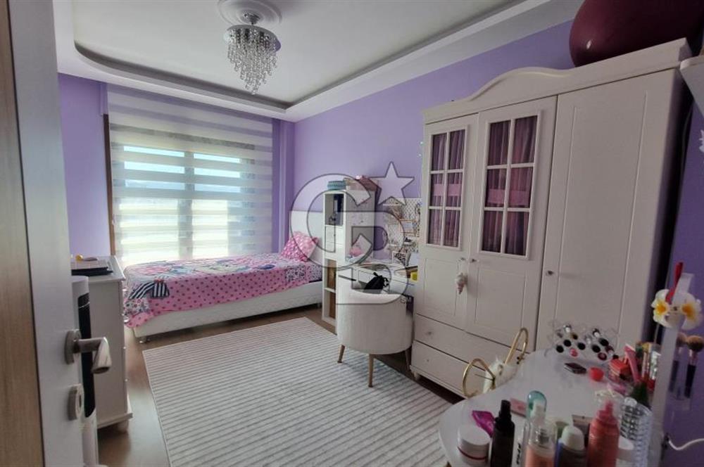 Buca da Güvenli Sitede Pırıl Pırıl Ebeveyn Banyolu Yeni Boyanmış Konforlu Ferah 3+1 Fırsat Daire