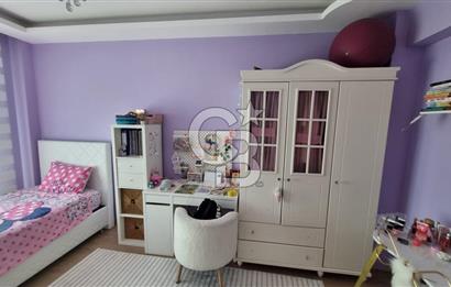 Buca da Güvenli Sitede Pırıl Pırıl Ebeveyn Banyolu Yeni Boyanmış Konforlu Ferah 3+1 Fırsat Daire