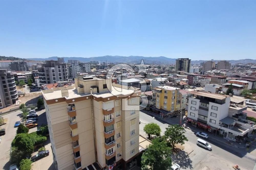 Buca da Güvenli Sitede Pırıl Pırıl Ebeveyn Banyolu Yeni Boyanmış Konforlu Ferah 3+1 Fırsat Daire