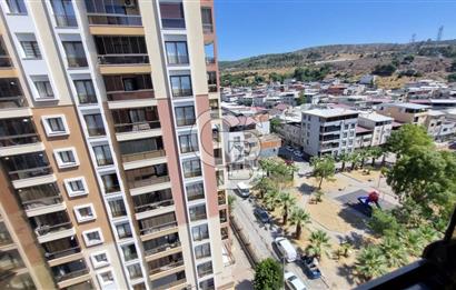 Buca da Güvenli Sitede Pırıl Pırıl Ebeveyn Banyolu Yeni Boyanmış Konforlu Ferah 3+1 Fırsat Daire
