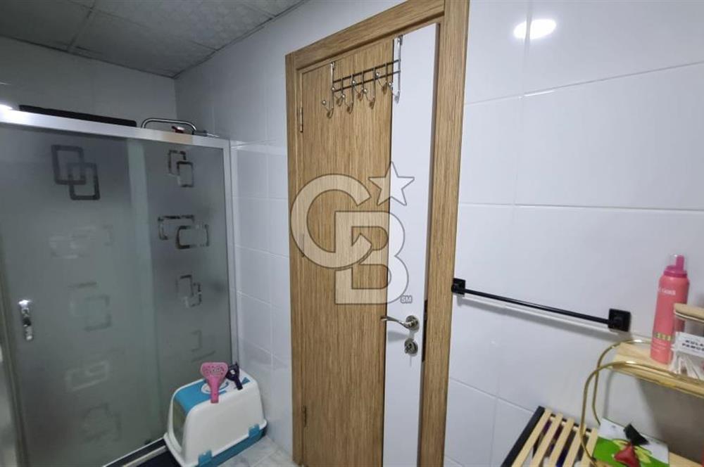 Buca da Güvenli Sitede Pırıl Pırıl Ebeveyn Banyolu Yeni Boyanmış Konforlu Ferah 3+1 Fırsat Daire