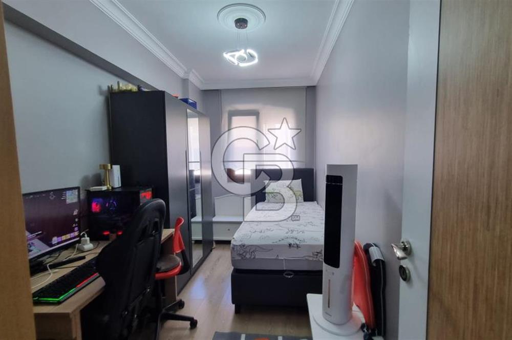 Buca da Güvenli Sitede Pırıl Pırıl Ebeveyn Banyolu Yeni Boyanmış Konforlu Ferah 3+1 Fırsat Daire