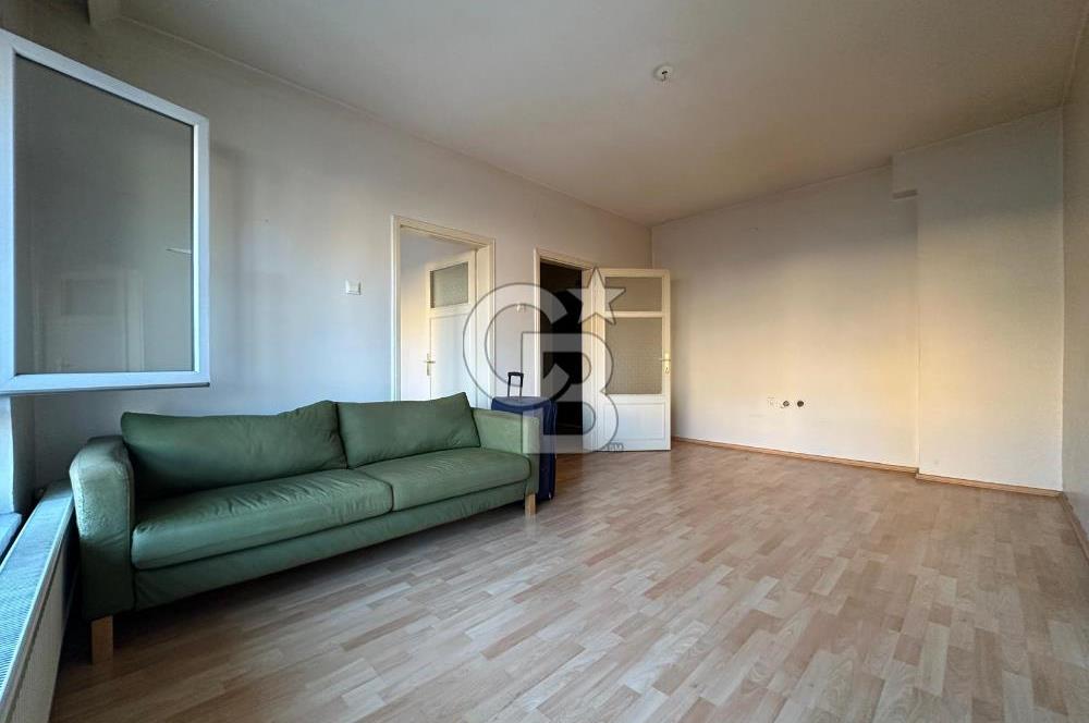 SEYRANBAĞLARI'NDA KENTSEL DÖNÜŞÜM POTANSİYELLİ 3+1 SATILIK DAİRE