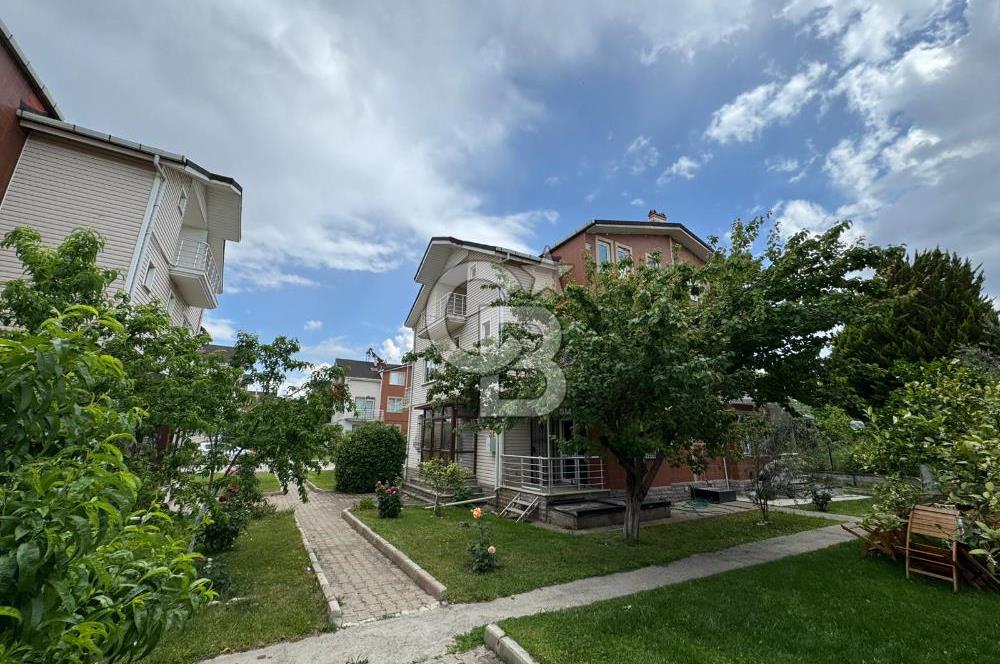 Edremit Cennetayağı Mahallesi Satılık 4+1 Tribleks Villa