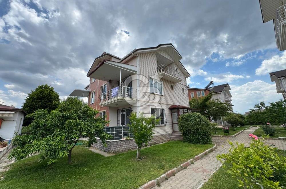 Edremit Cennetayağı Mahallesi Satılık 4+1 Tribleks Villa